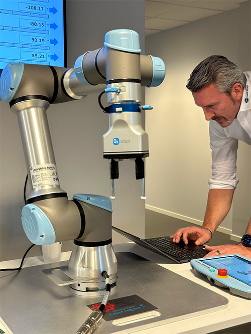 Collaborative Robot (COBOT) (Kumpulan)